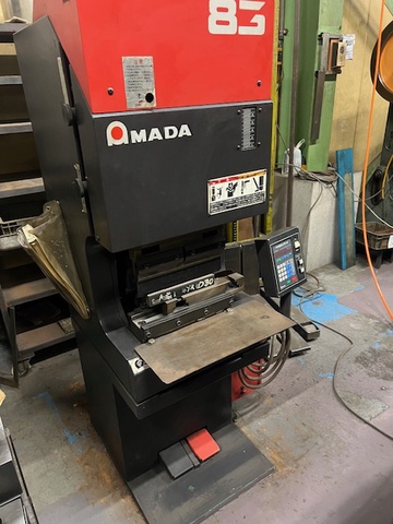 アマダ CB-83 0.3m油圧プレスブレーキ