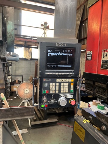アマダ FαB-100 3.0m油圧プレスブレーキ