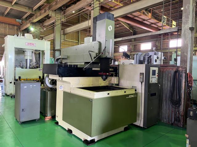 牧野フライス製作所 EDNC-85 NC放電加工機
