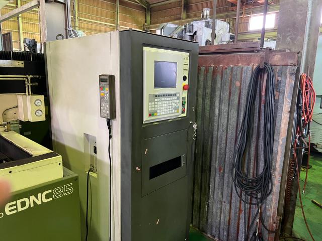 牧野フライス製作所 EDNC-85 NC放電加工機