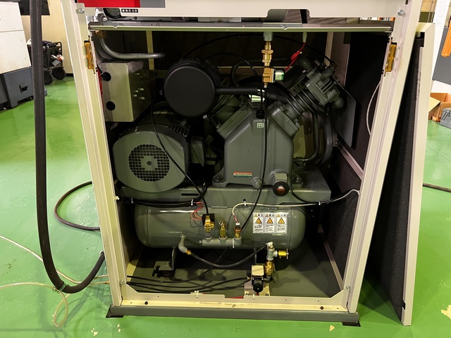 日立産機システム PBD-3.7MNB5 3.7kwコンプレッサー
