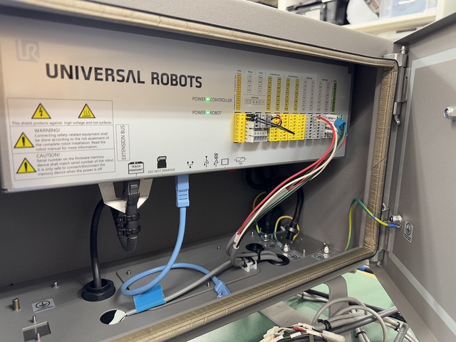 ユニバーサルロボット UR3e 協働ロボット