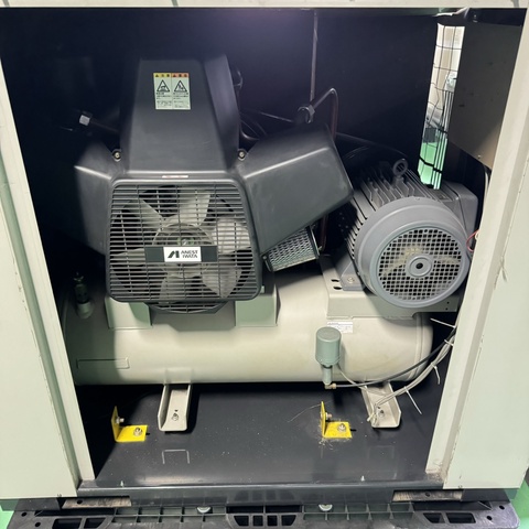 アネスト岩田 CFP75CB-8.5 7.5kwコンプレッサー