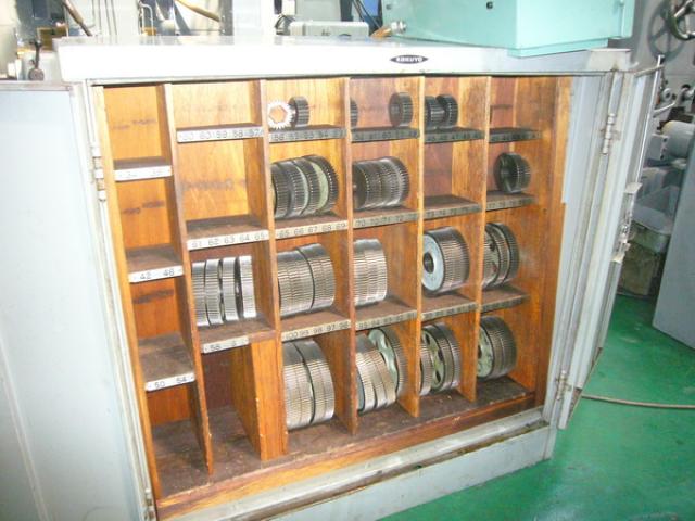 カシフジ KR-601； KR-600 ホブ盤