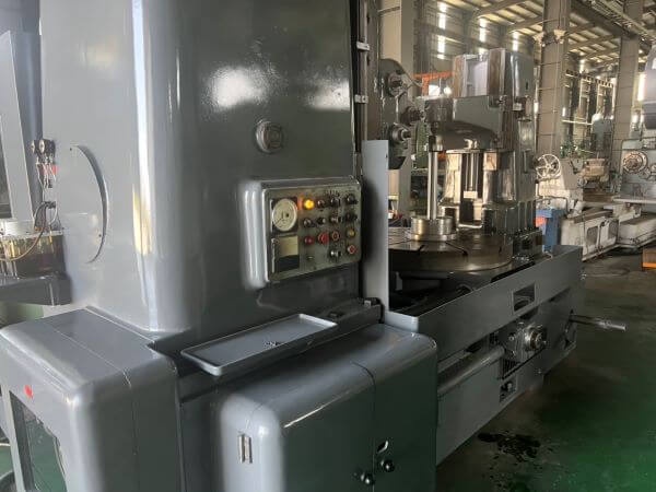 日本機械製作所 NDH-1800 ホブ盤