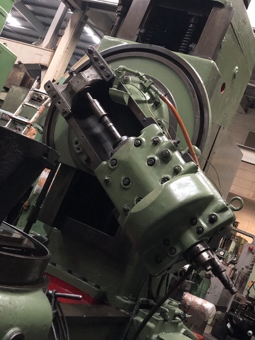 TOS CELAKOVICE FO-25 ホブ盤