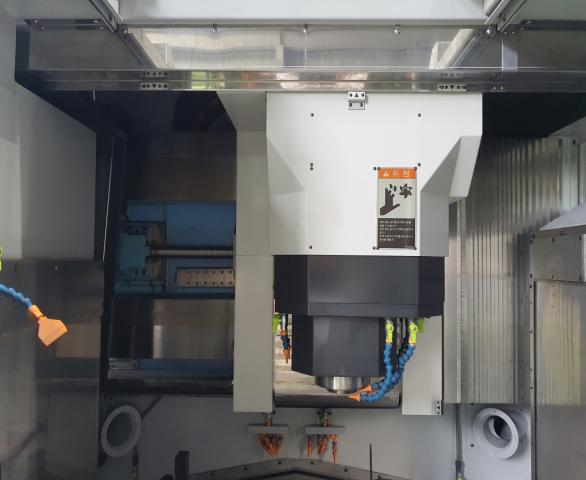 牧野フライス製作所 V33iG 立マシニング(HSK-E32)