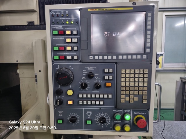 和井田製作所 UJG-75 NC工具研削盤