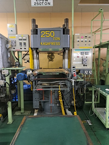  250T半自動プレス