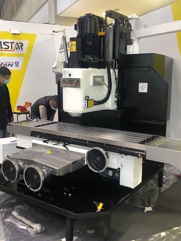 JIUH-YEH MILLSTAR V520 ベッド型立フライス