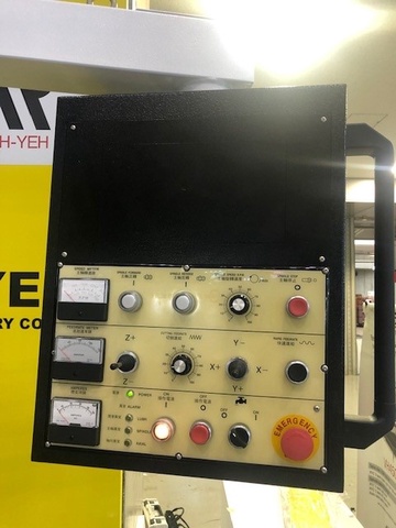 JIUH-YEH MILLSTAR V520 ベッド型立フライス