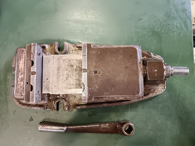 津田駒工業 VG-150 マシンバイス