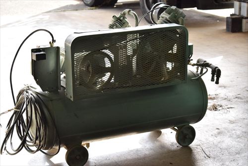 日立産機システム 3.7P-9.5VD5 3.7kwコンプレッサー