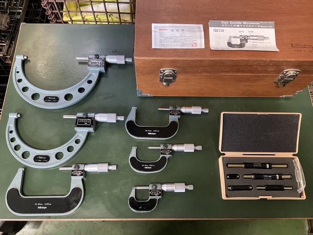ミツトヨ M820-150ST カウント外側マイクロメーターセット 中古 ミツトヨ M820-150ST カウント外側マイクロメーターセット 中古