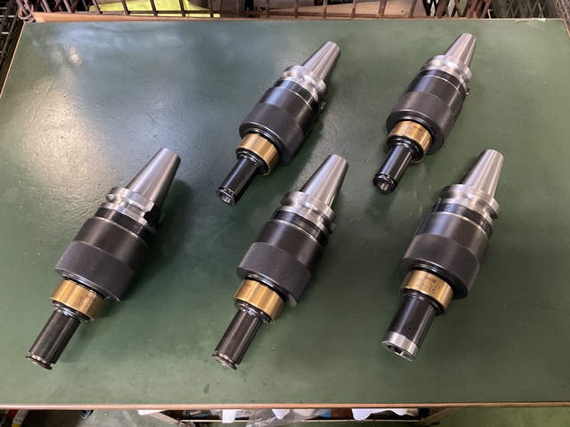 日研工作所 BT40-Z24-100 BT40タッパーチャック