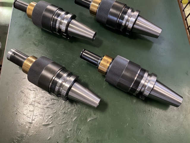 日研工作所 BT40-Z24-100 BT40タッパーチャック