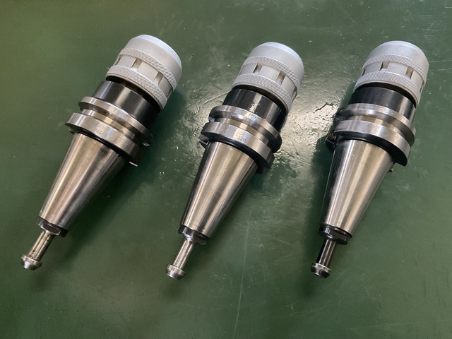 日研工作所 BT40-C20-90 BT40ミーリングチャック