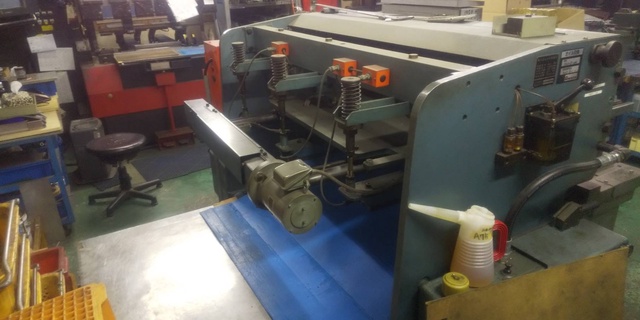 アマダ M-1245 1.2mメカシャーリング