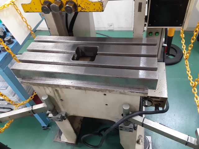 コマツ産機 OBS15 15Tプレス