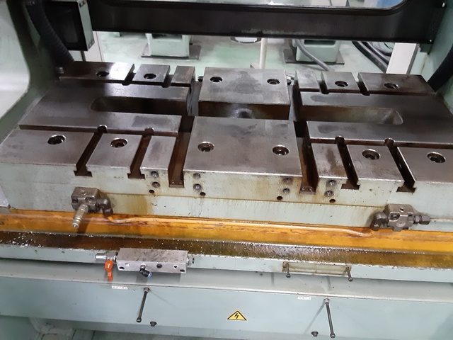 アイダエンジニアリング UMX-60(1) 60T高速プレス