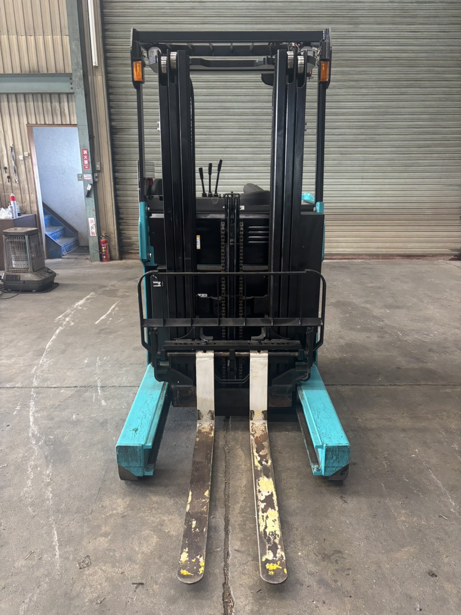 1.5Tフォークリフト住友製 リーチフォークリフト冷凍仕様 住友