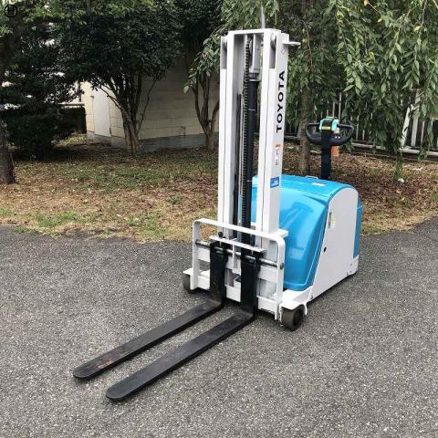 豊田自動織機 3HFW9 0.9Tウォーキーリフト