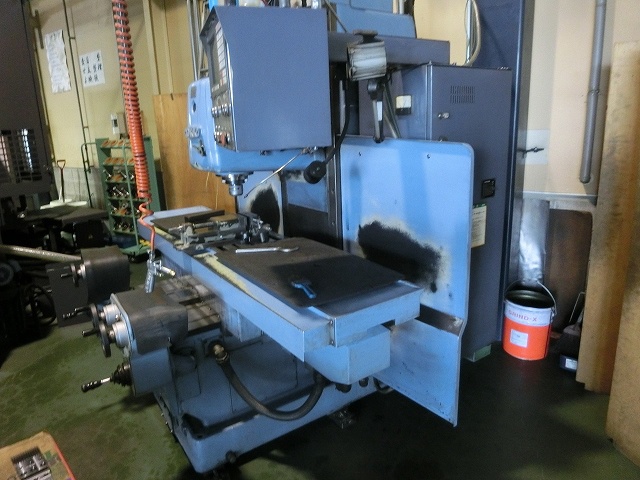 OKK 3V ベット型立フライス