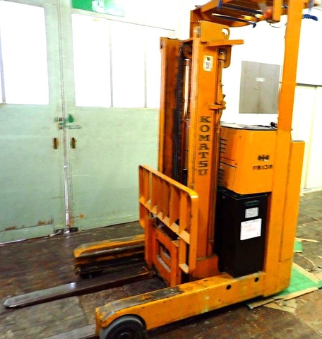 小松製作所 FB13R-3 1.3Tリーチフォークリフト