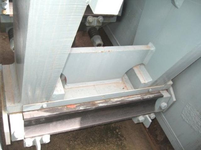 神戸製鋼所 32-42 ダブルトグルジョークラッシャー