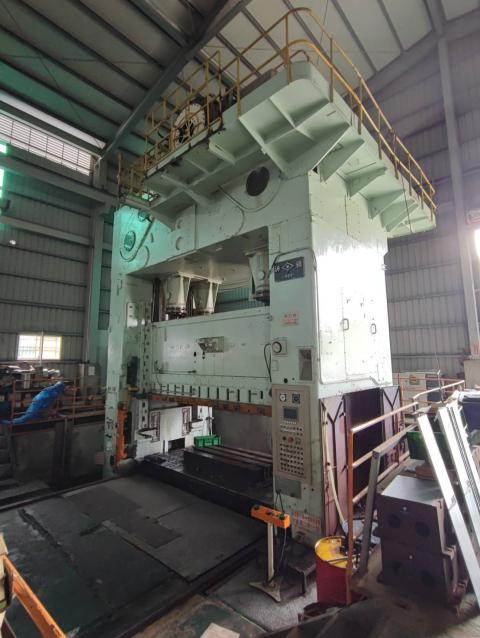 KOBELCO A-2 1000Tエキセンプレス