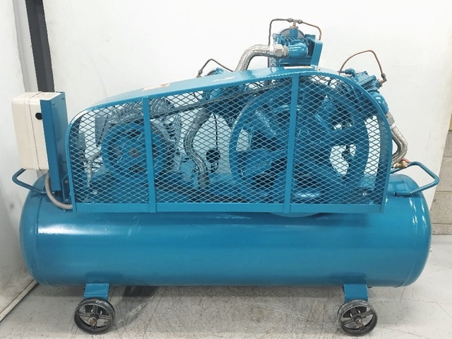 富士コンプレッサー FS-75 7.5kwコンプレッサー