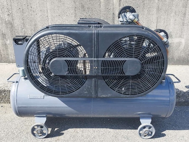 アネスト岩田 TLP75E-10 7.5kwコンプレッサー