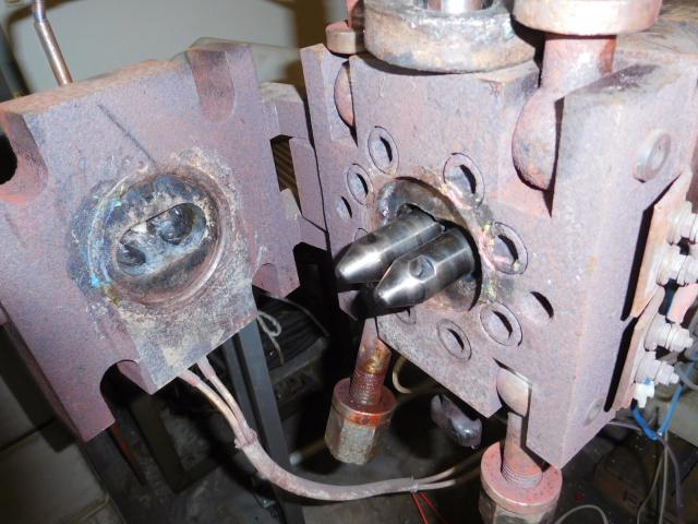 中央精機 AS30 2軸押出機