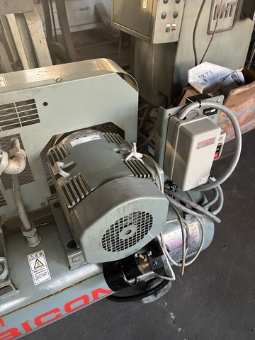 日立産機システム 2.2P-9.5VP6 2.2kwコンプレッサー