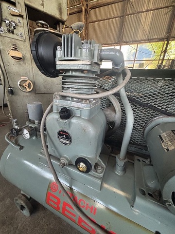 日立 HITACHI 1.5P-9.5V6 1.5kwコンプレッサー