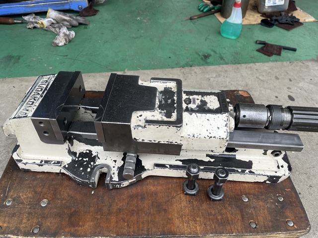 津田駒工業 150mm 油圧マシンバイス