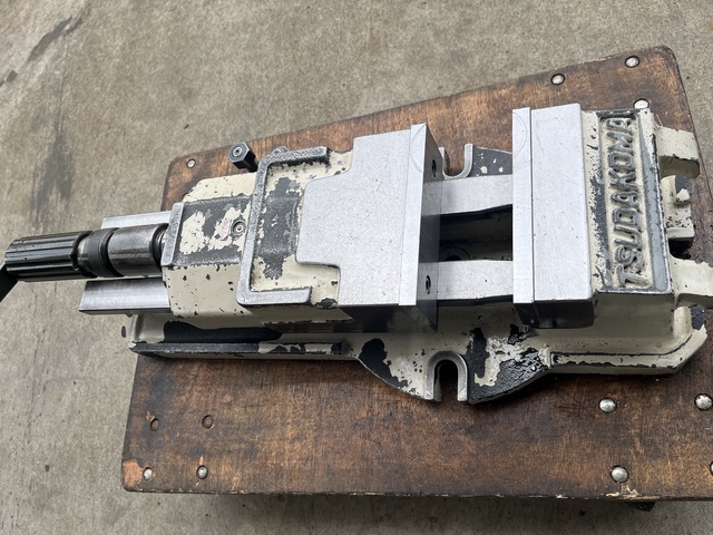 津田駒工業 150mm 油圧マシンバイス