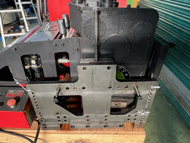 アマダ NCR-250AC NCロールフィーダー