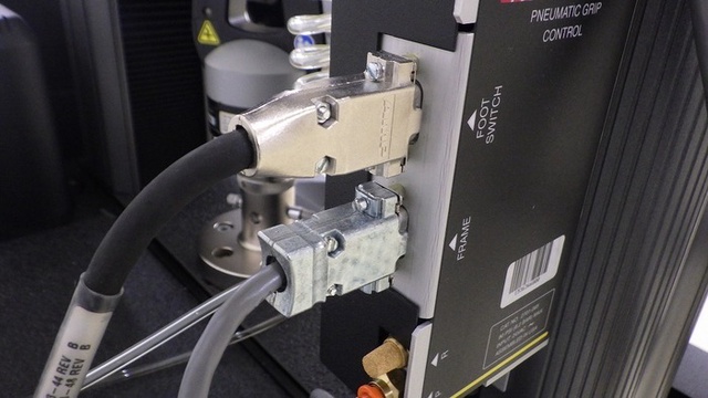 インストロン 5967B 引張試験機 オートグラフ