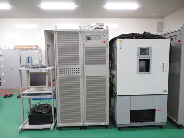 富士通テレコムネットワークス 2V240A480W10CH 充放電試験装置