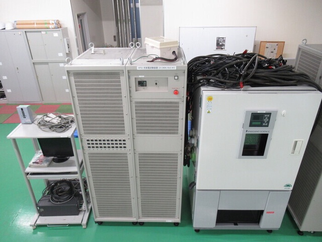 富士通テレコムネットワークス 2V240A480W10CH 充放電試験装置