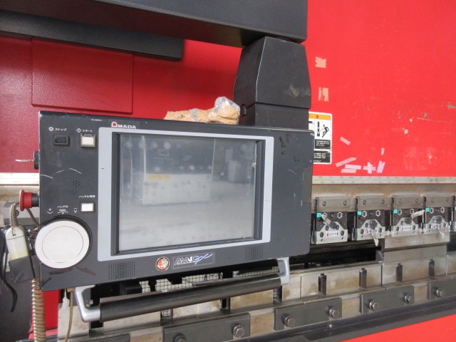 アマダ HDS-1303NT 3.0mハイブリッドプレスブレーキ