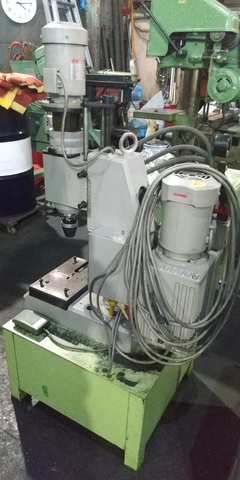 吉川鐵工 US-36 カシメ機