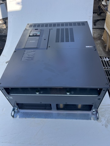 三菱電機 FR-A820-55K-1 インバーター