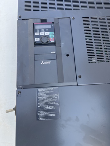 三菱電機 FR-A820-55K-1 インバーター
