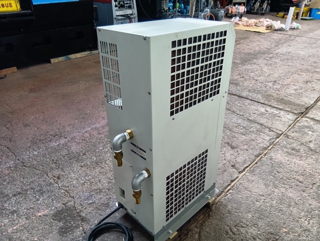 SMC IDU8E-20-LR 冷凍式エアードライヤー