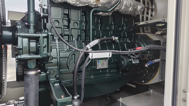 ヤンマーエネルギーシステム AP230D-6T 非常用ディーゼル発電機
