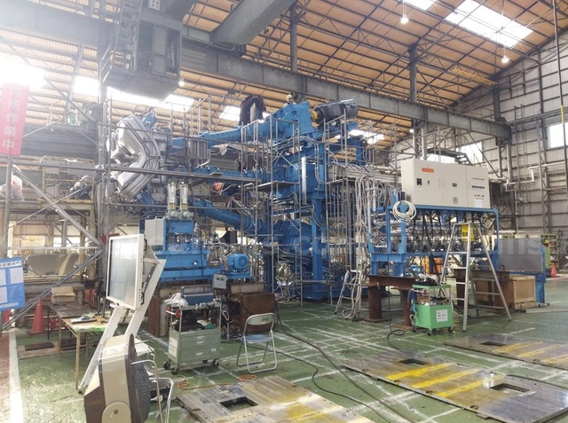 中田エンヂニアリング TRIPLEX 200P×200P×200P 3層押出機